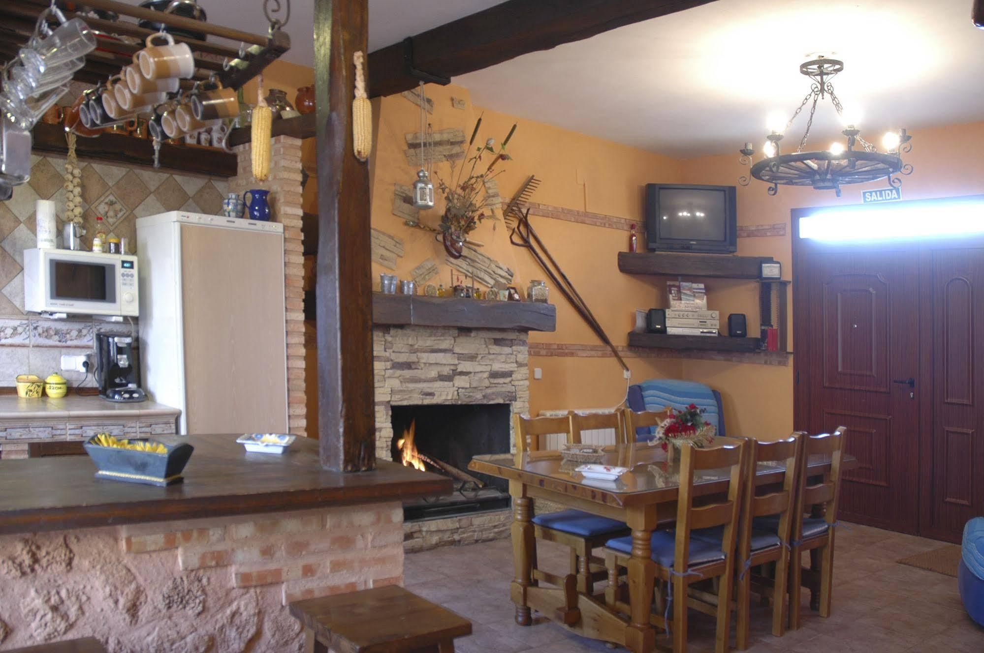 Casa Rural De Estilo Rustico Con Spa 阿尔玛格鲁 外观 照片