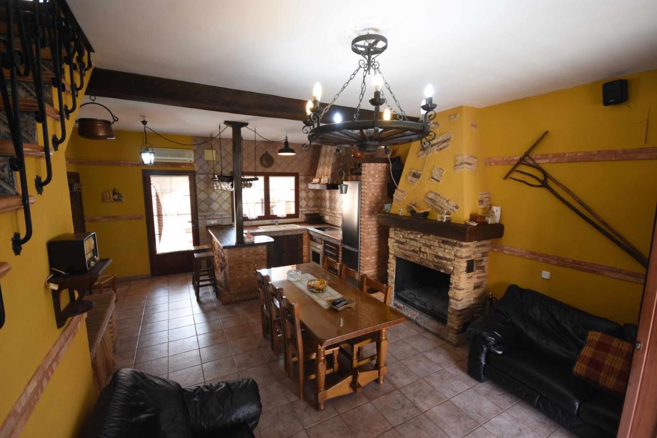 Casa Rural De Estilo Rustico Con Spa 阿尔玛格鲁 外观 照片